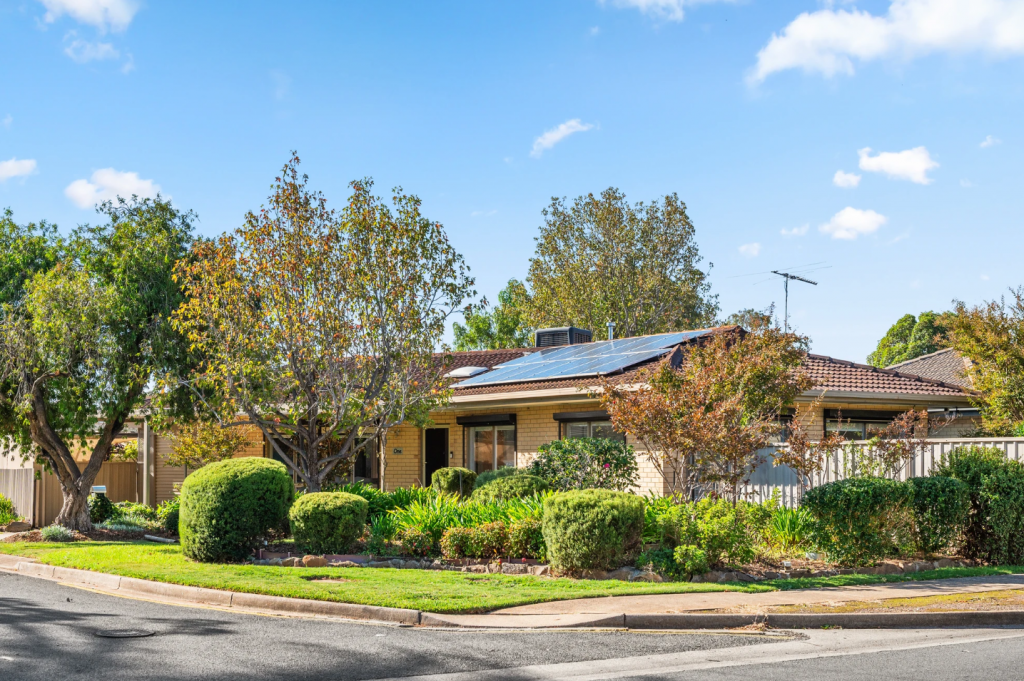 1 Evans Cres, Oaklands Park, SA 5046