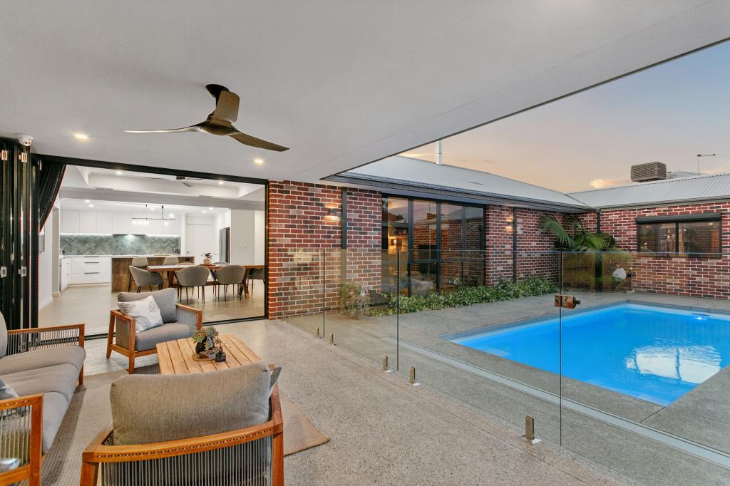 9 Gladstone St, St James, WA 6102