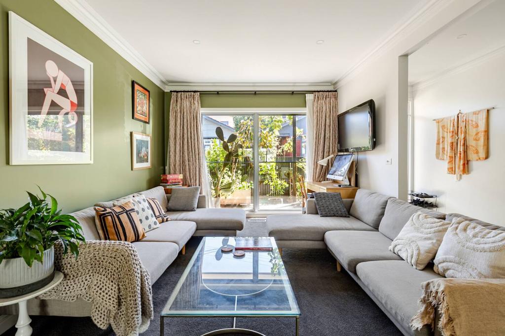 37 Mason Ave, Elwood, VIC 3184