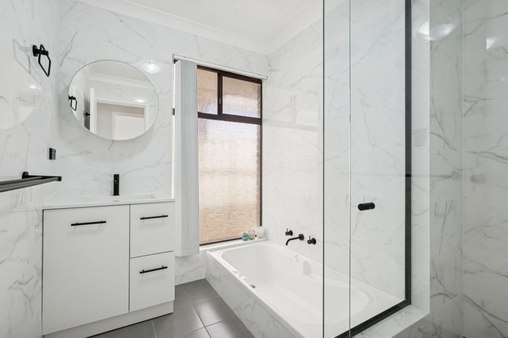 6 Windmill Dr, Bibra Lake, WA 6163