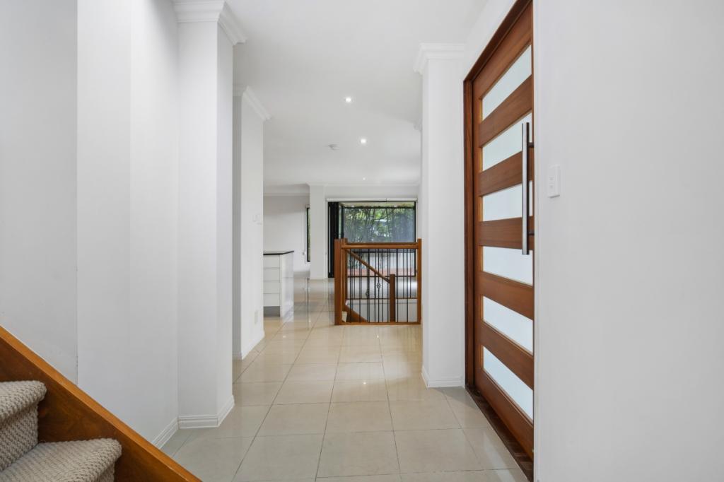 2/12 Dolphin Ave, Mermaid Beach, QLD 4218