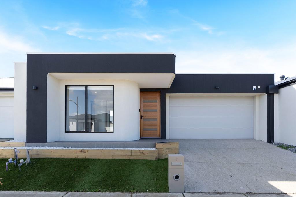 8 Basalt St, Donnybrook, VIC 3064