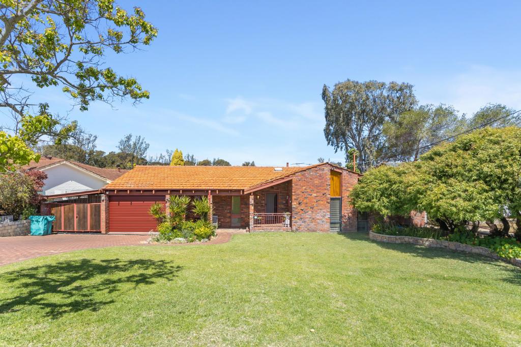 3 Hakea Pl, Sorrento, WA 6020