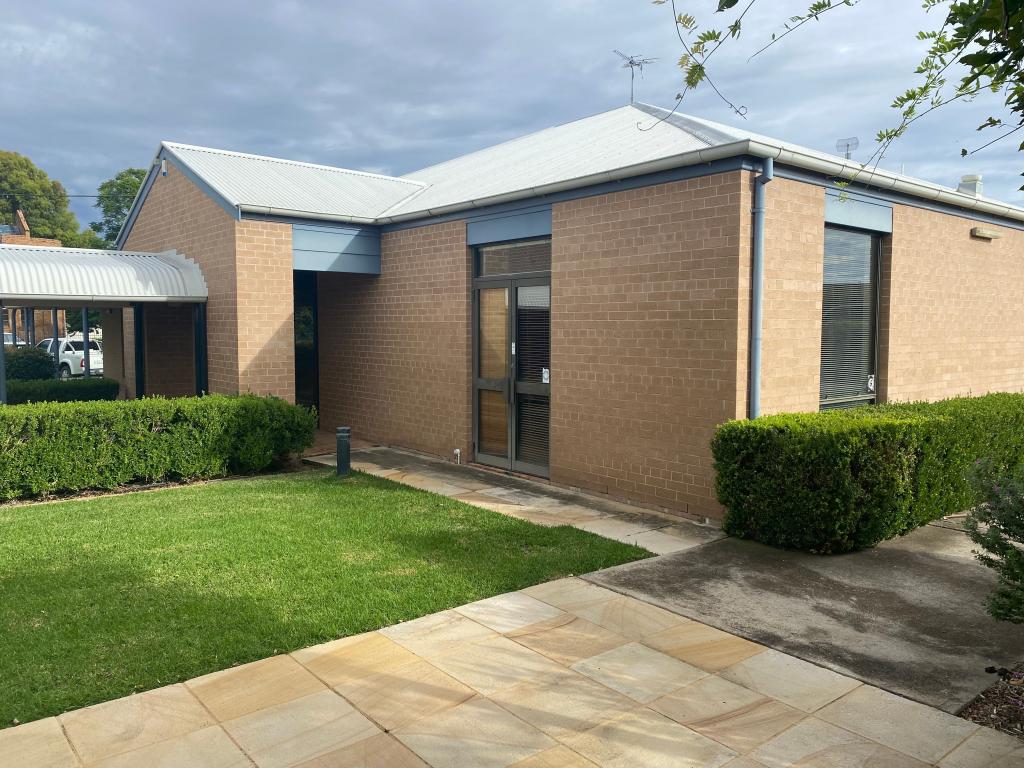 50 AUBURN ST, MOREE, NSW 2400