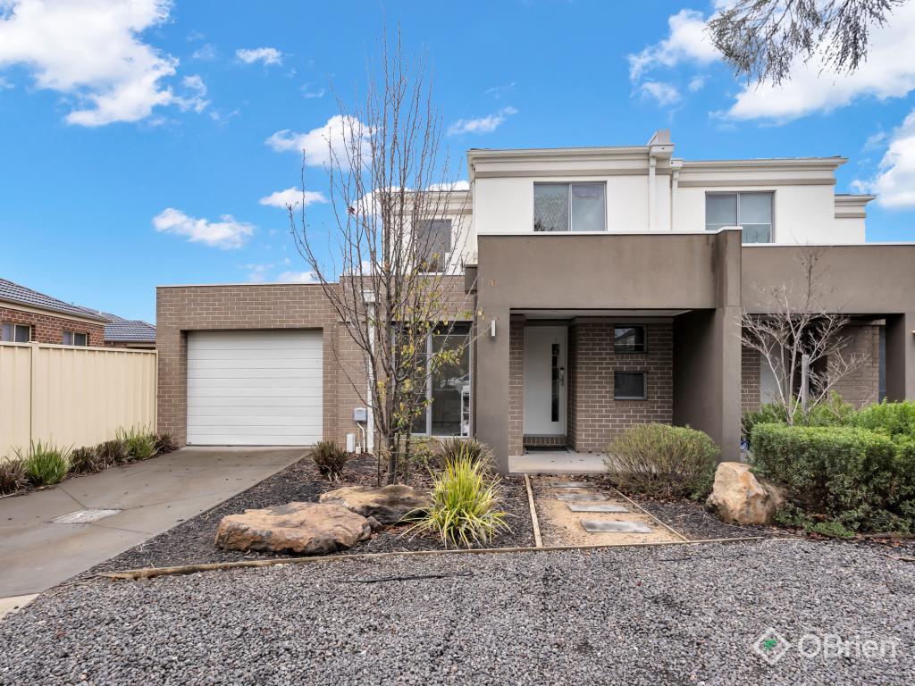 2/13 Fishburn Gr, Harkness, VIC 3337