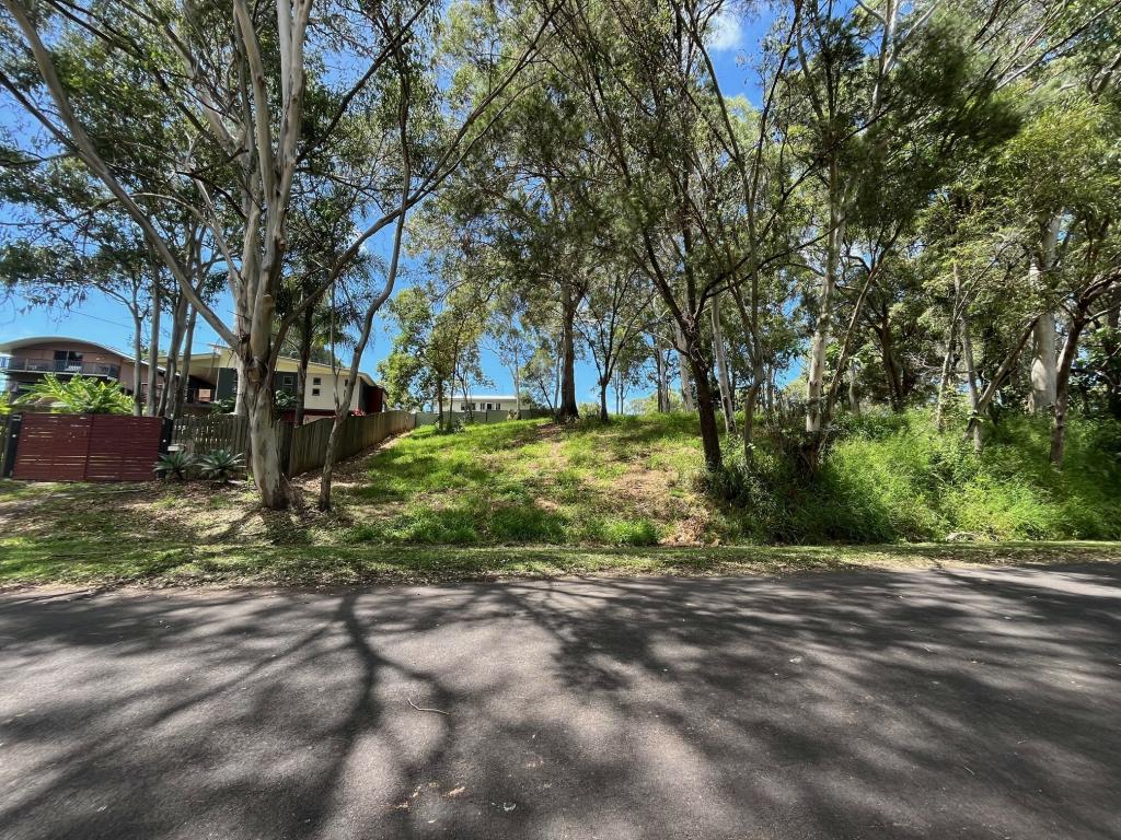 153 Lucas Dr, Lamb Island, QLD 4184