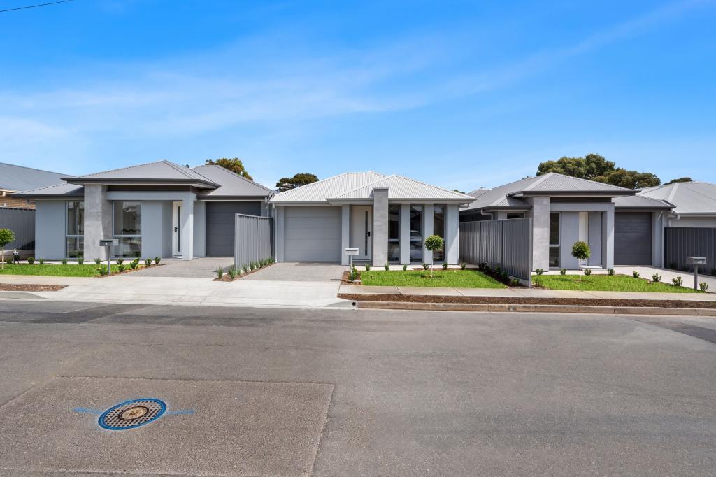 4 Bradman St, Sturt, SA 5047