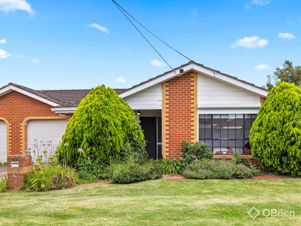 12 Hogan Gr, Werribee, VIC 3030