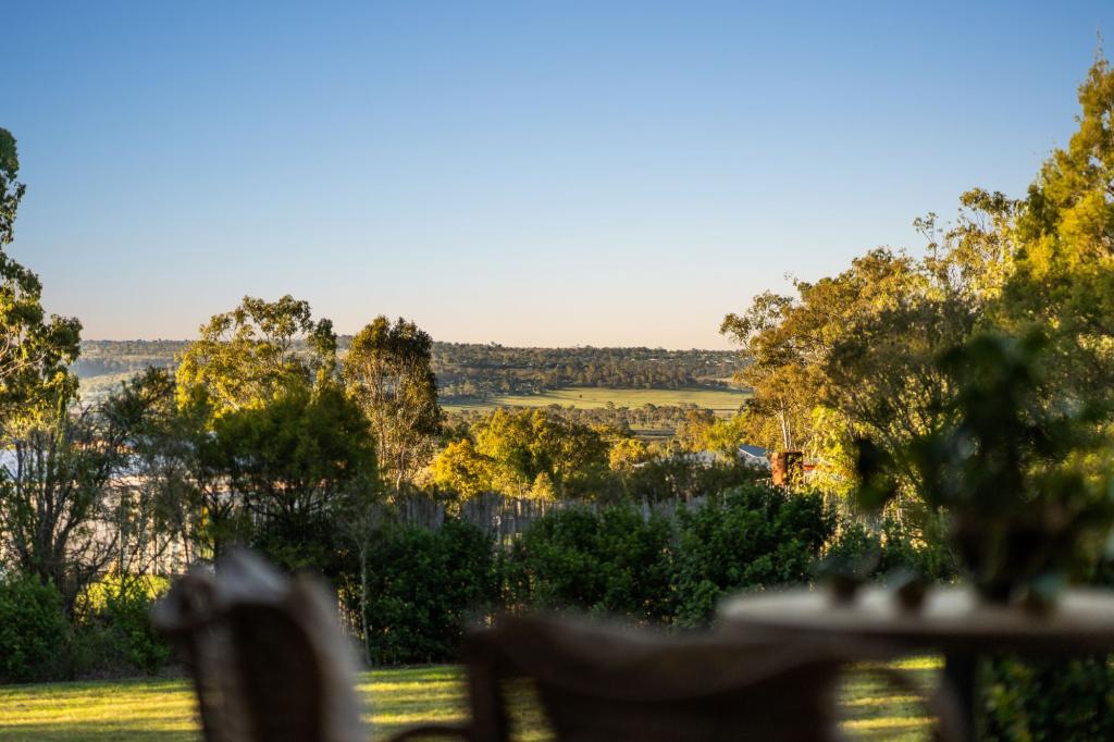 330-342 Boundary St, Cranley, QLD 4350