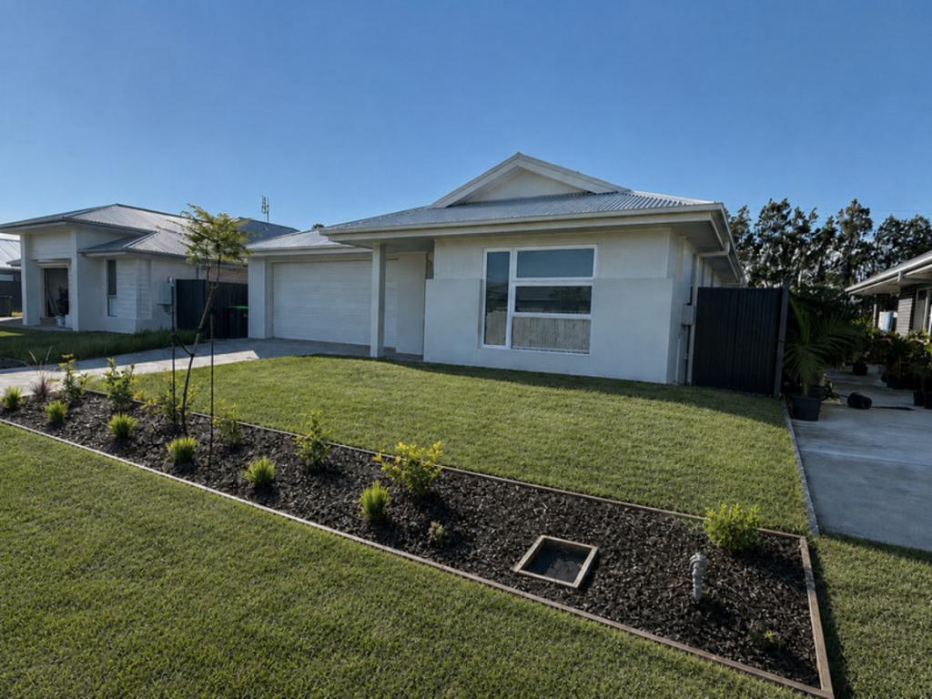 90 Kohler Dr, Yamba, NSW 2464