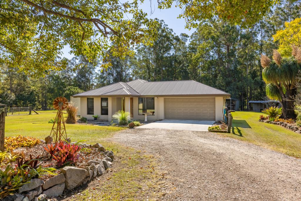 27 Nicklaus St, Woodford, QLD 4514