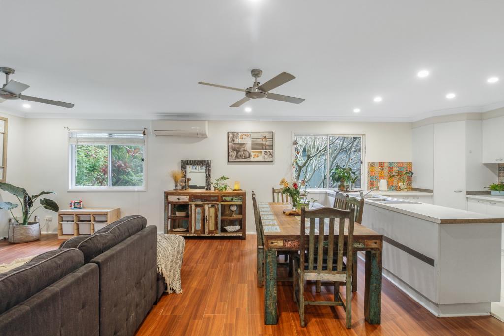 26 Rhodes St, Macleay Island, QLD 4184