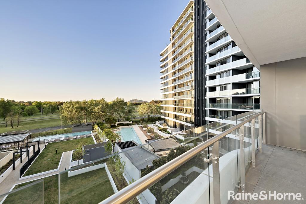 136/15 Irving St, Phillip, ACT 2606