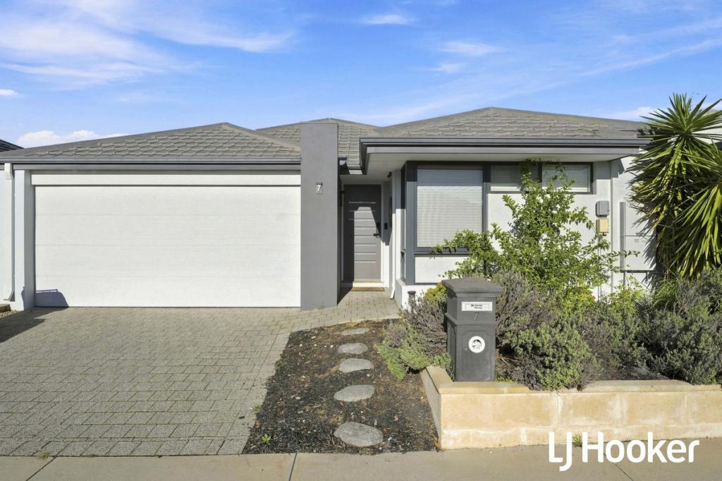 7 Columbia Cres, Alkimos, WA 6038