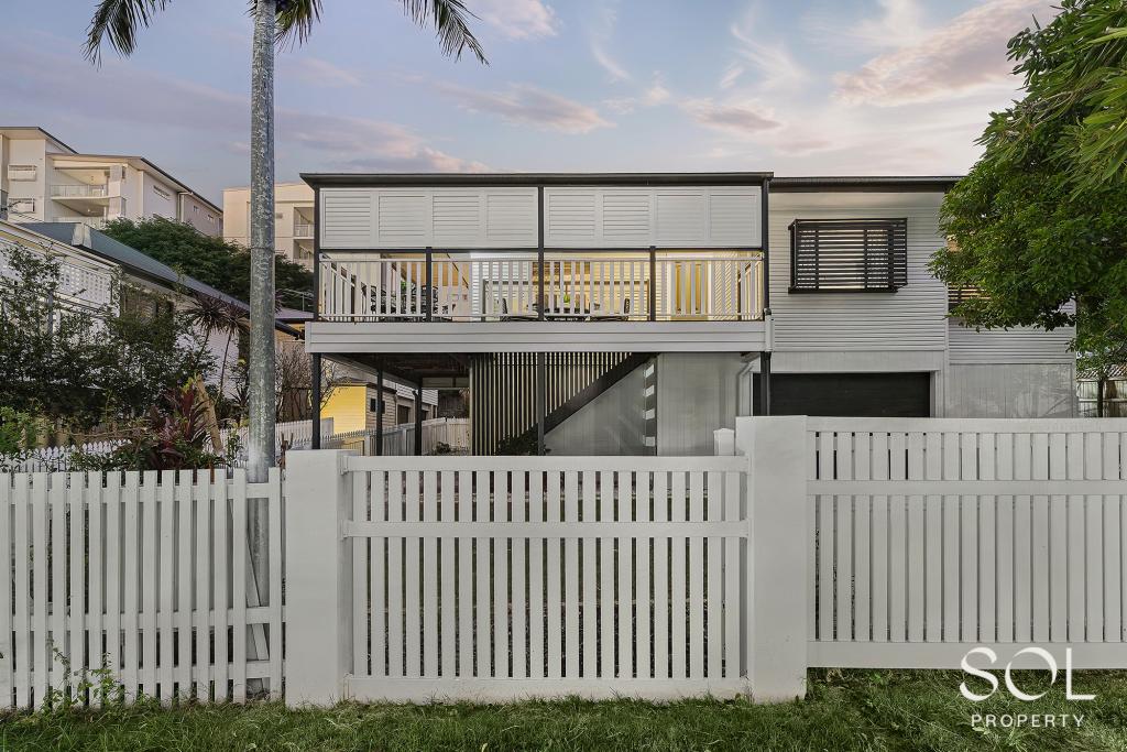 13 Curwen Tce, Chermside, QLD 4032
