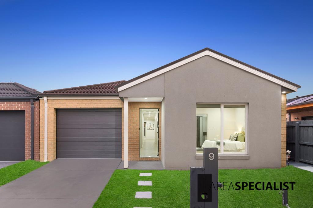 9 Banjo Cct, Lynbrook, VIC 3975