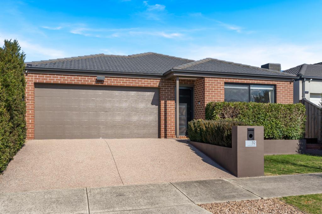 32 STETTLER BVD, MICKLEHAM, VIC 3064
