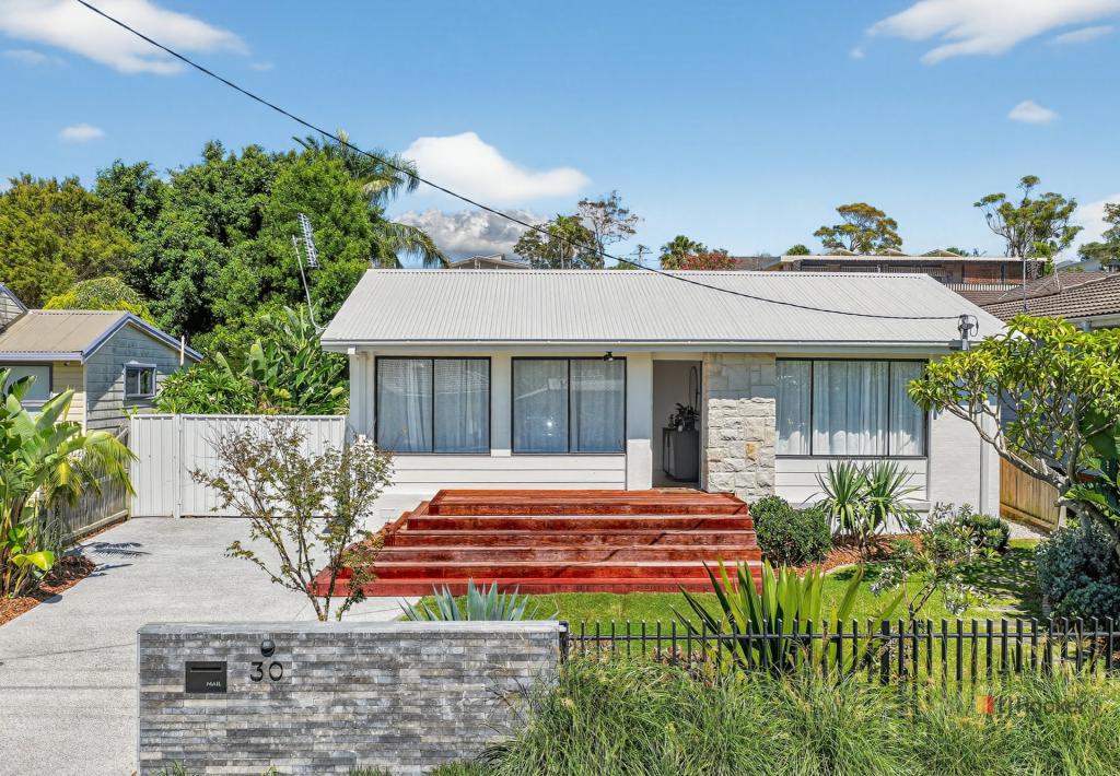 30 Delia Ave, Budgewoi, NSW 2262