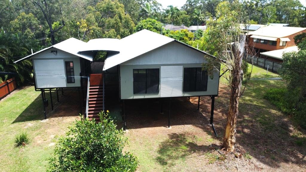 4 Ray St, Macleay Island, QLD 4184