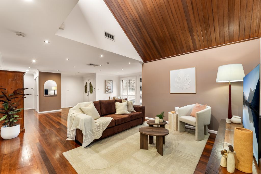 11 Wales Cl, Illawong, NSW 2234