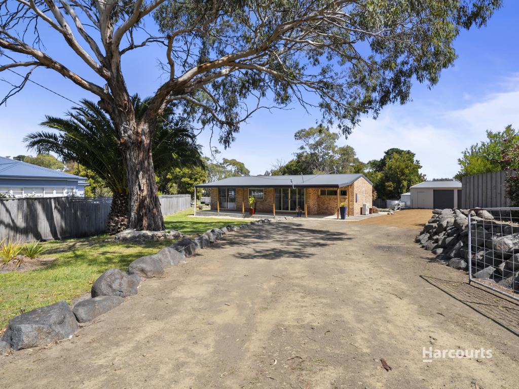 5 Young St, Carlton, TAS 7173