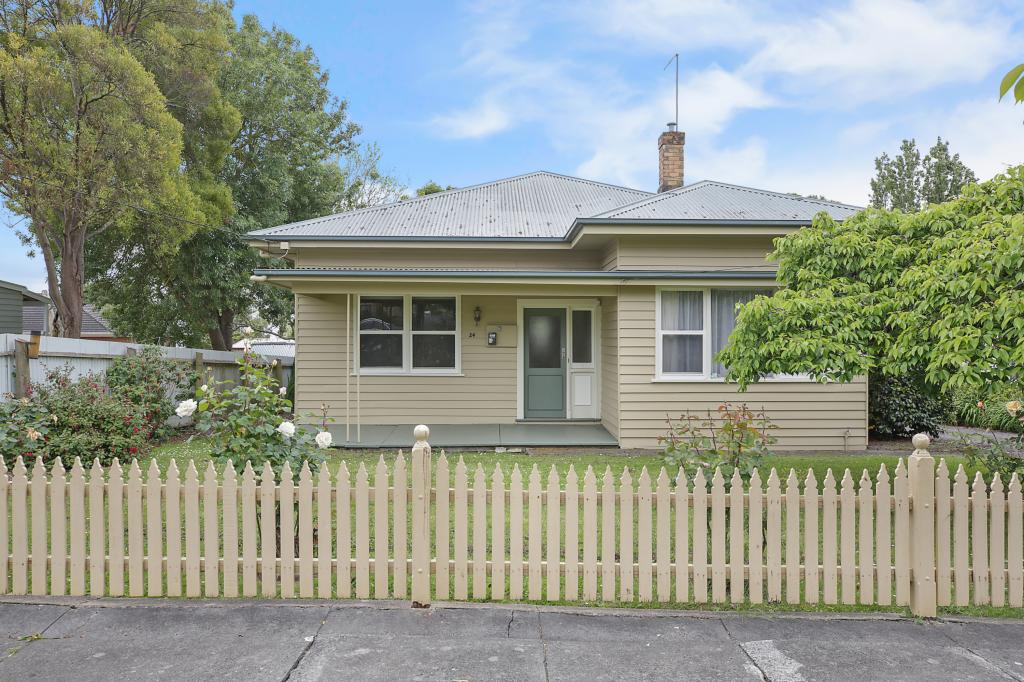 24 Robinson St, Camperdown, VIC 3260