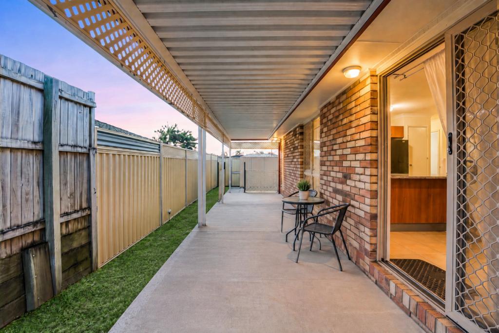 18 Whipbird St, Bellbird Park, QLD 4300