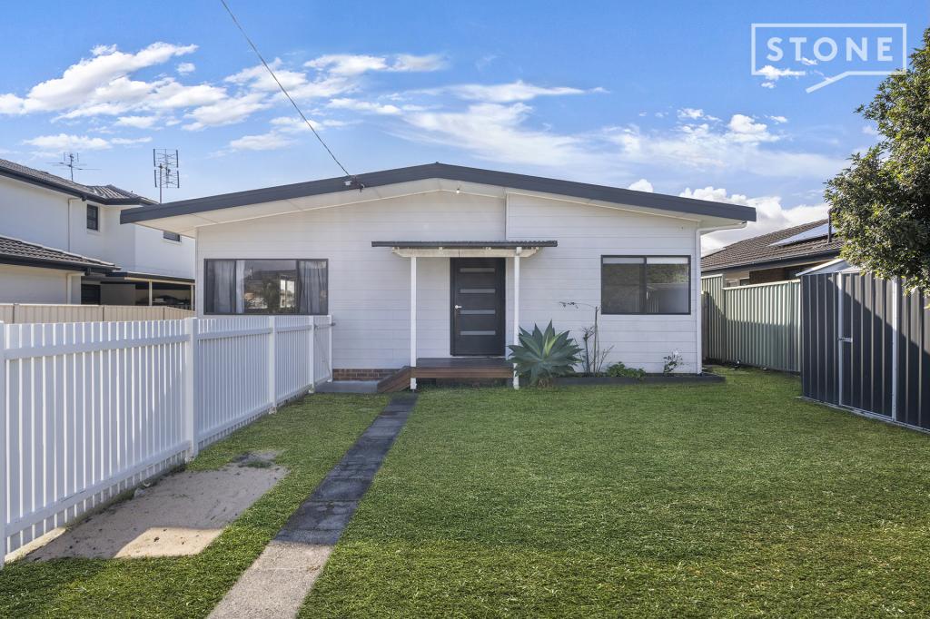 32 Eighth Ave, Toukley, NSW 2263