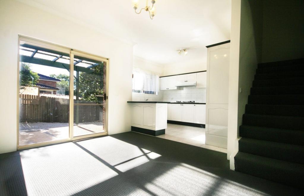 11/49 Bettington Rd, Oatlands, NSW 2117
