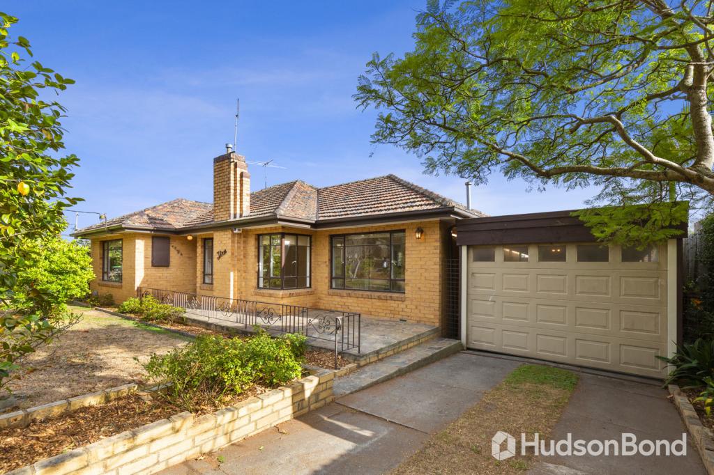 3 Rosamond Cres, Doncaster East, VIC 3109