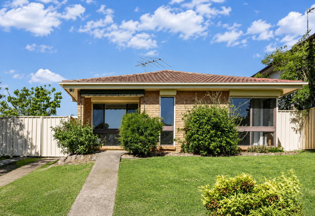 27 Hamlet Cres, Rosemeadow, NSW 2560