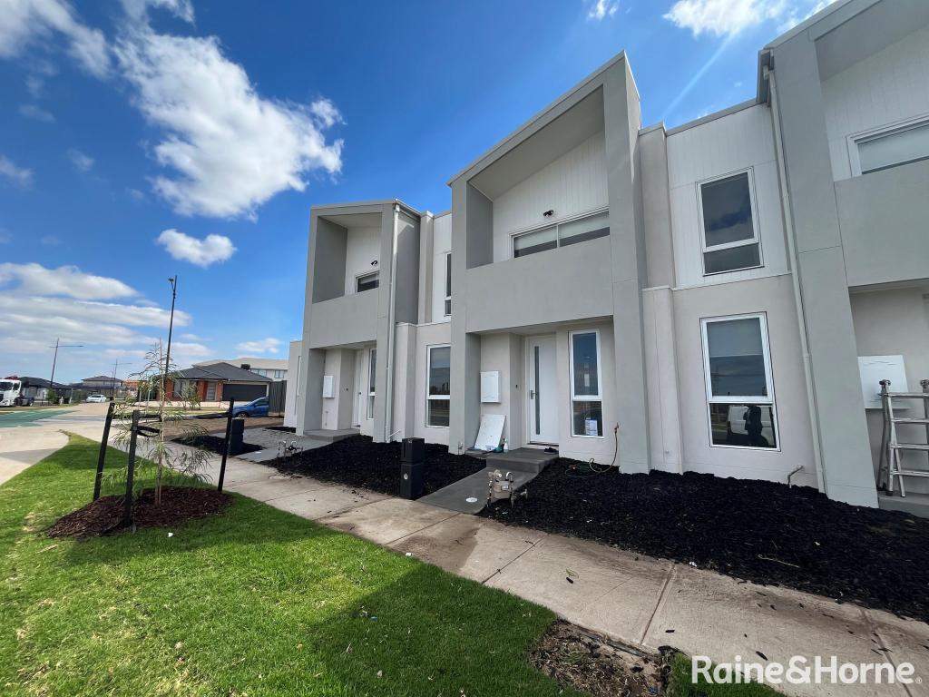 54 CONONDALE AVE, TRUGANINA, VIC 3029
