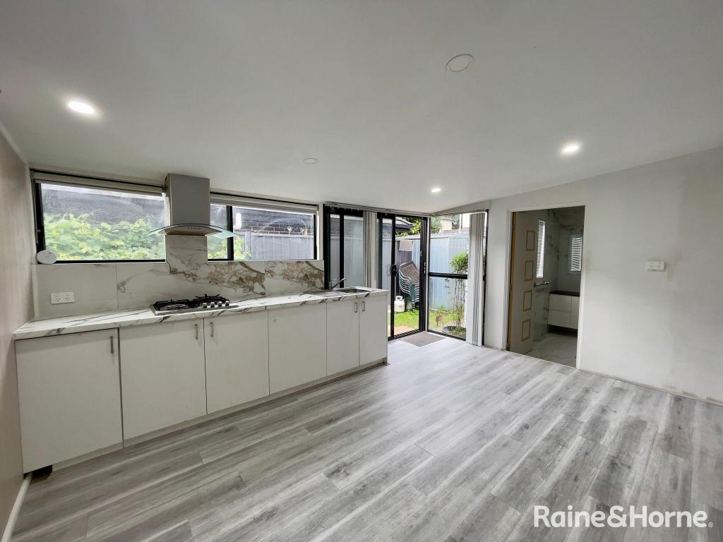 32b Chester Rd, Ingleburn, NSW 2565