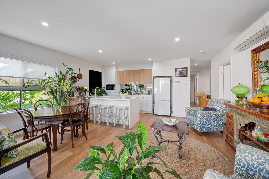 4/33-35 Saltair St, Kings Beach, QLD 4551