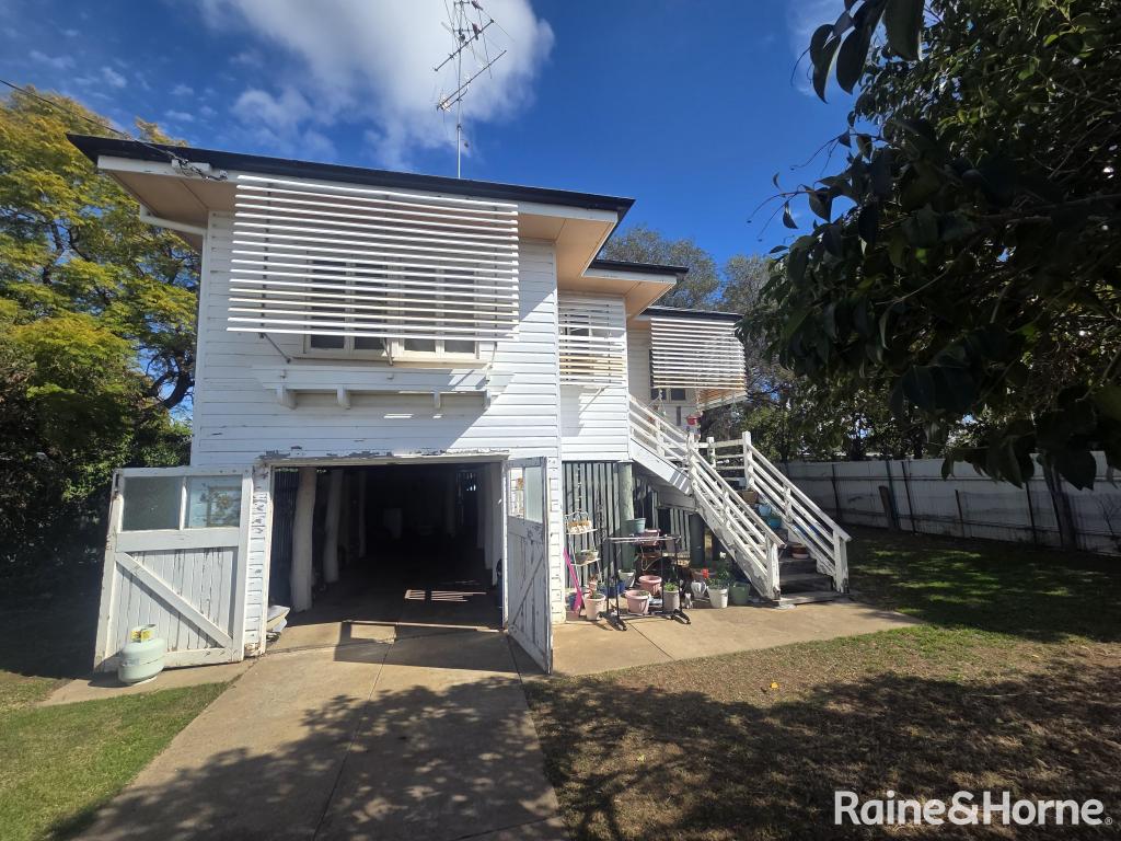 10 BURNS ST, TEXAS, QLD 4385