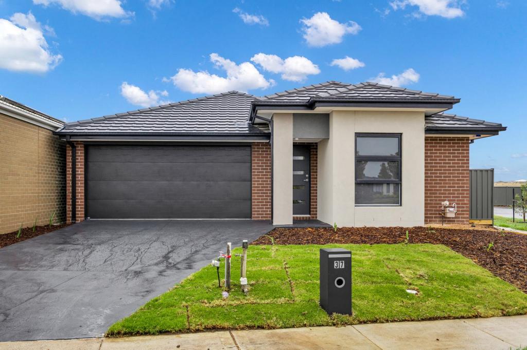 37 Tuff St, Werribee, VIC 3030