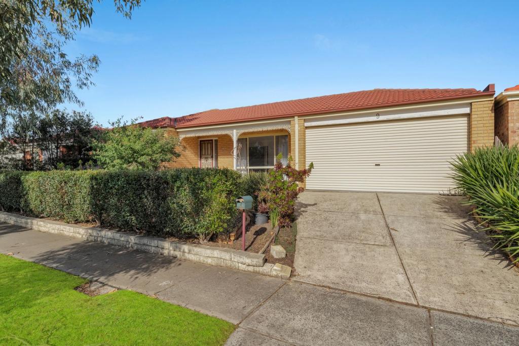 9 Fairhaven Bvd, Cranbourne West, VIC 3977