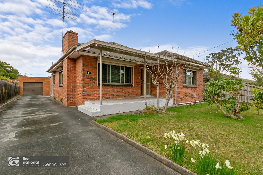 41 Collins St, Morwell, VIC 3840