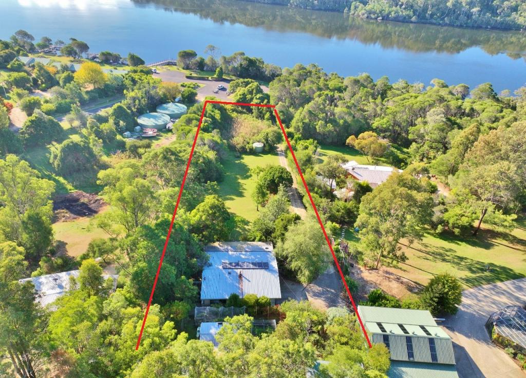 6 Anglers Dr, Gipsy Point, VIC 3891