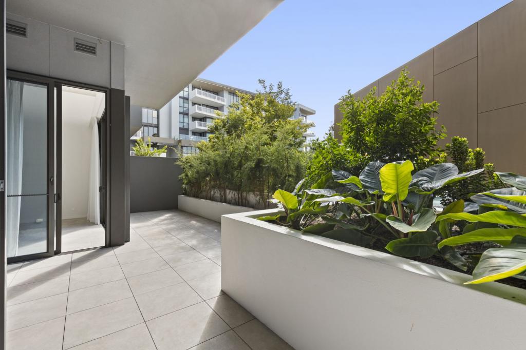 107/100 LAKEVIEW BVD, MERMAID WATERS, QLD 4218