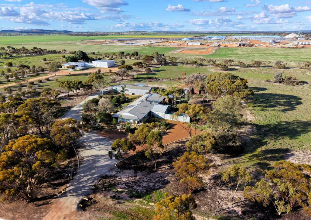 10 Bedford St, Kellerberrin, WA 6410