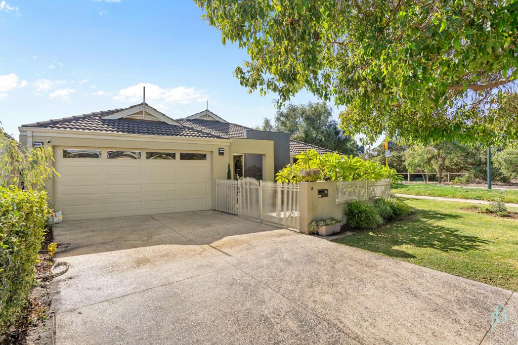 18 Burnett Rd, Manning, WA 6152