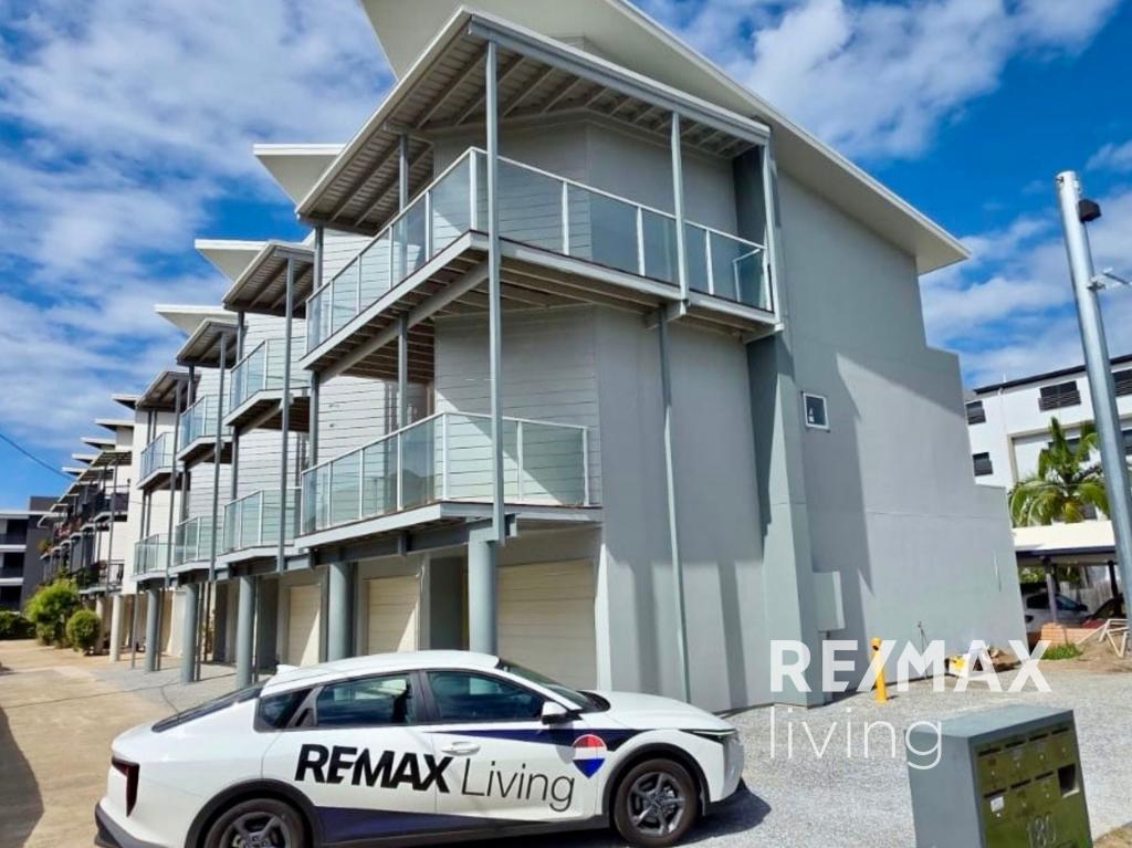1-4/180 Mein St, Scarborough, QLD 4020