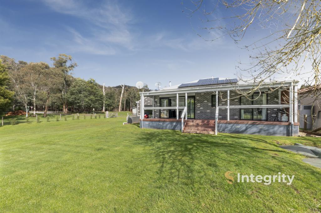 35 Creekside Dr, Flowerdale, VIC 3717