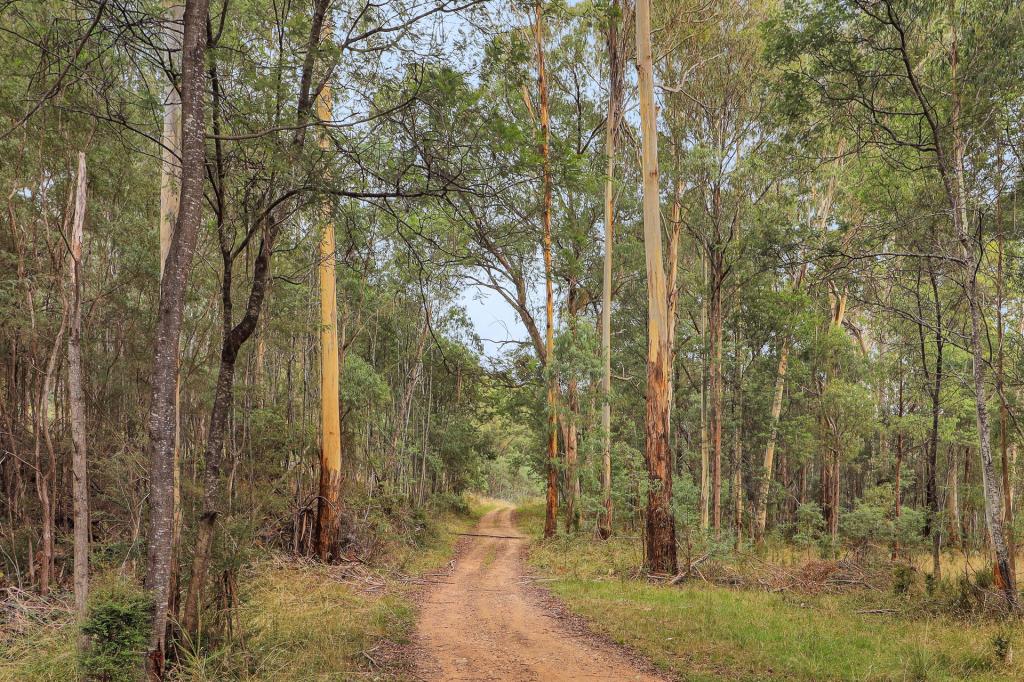 5062 Mansfield-Woods Point Rd, Kevington, VIC 3723