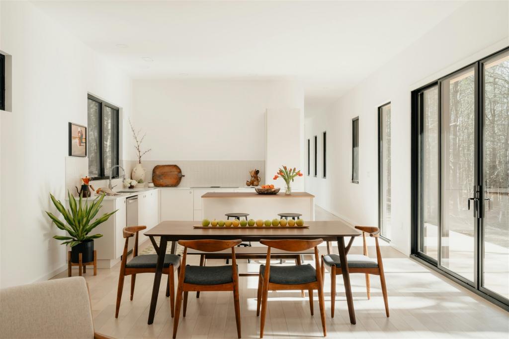 Contact Agent For Address, Bundamba, QLD 4304