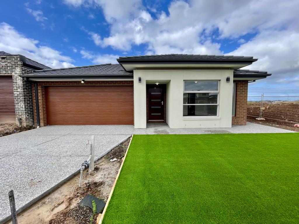 3 Deanos Rd, Fraser Rise, VIC 3336