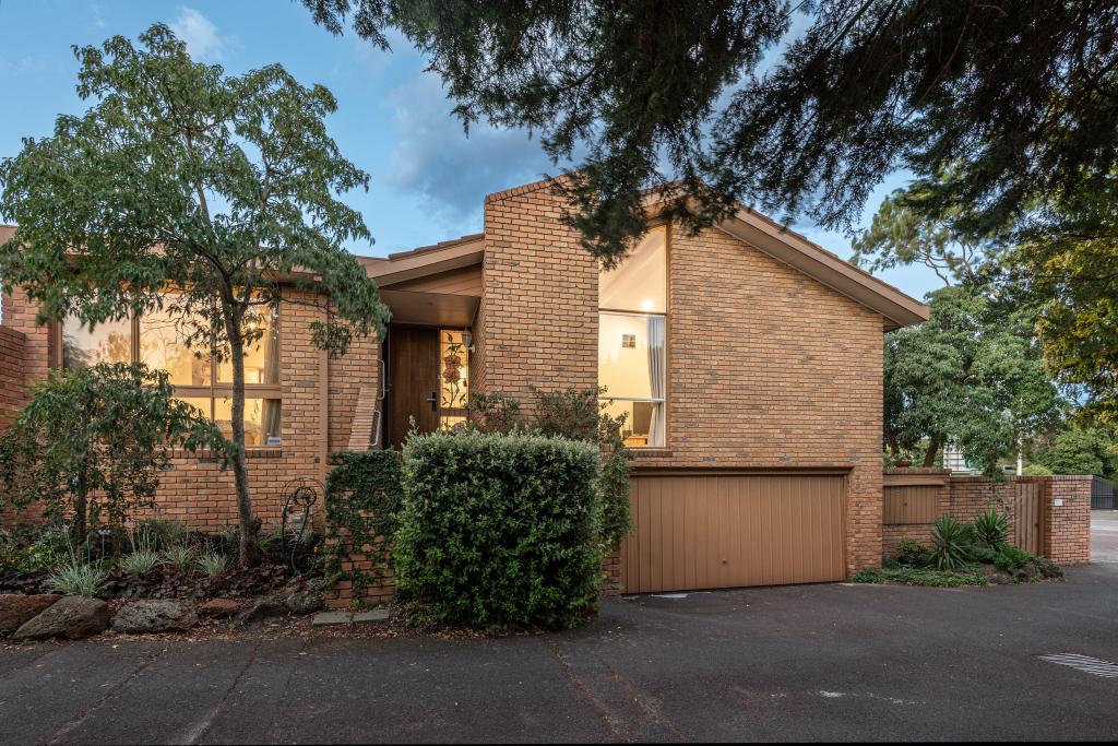 1/1217 BURKE RD, KEW, VIC 3101