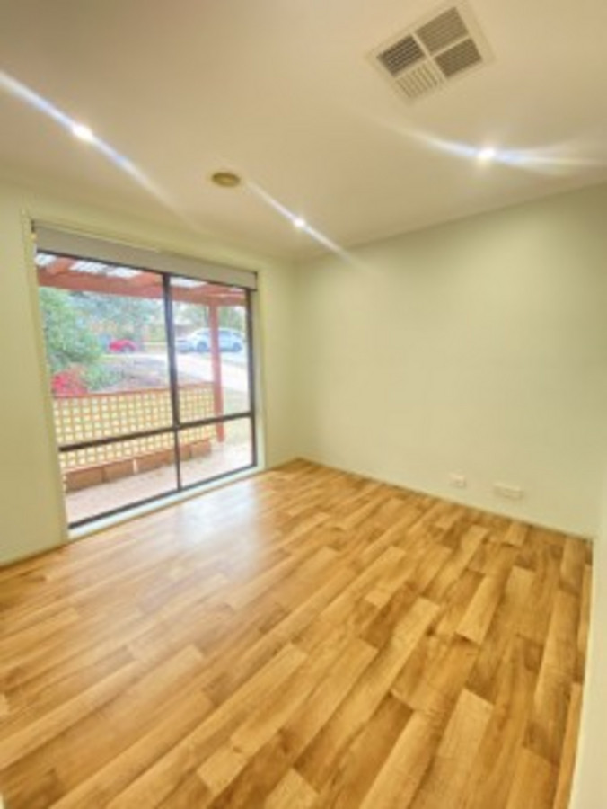 69 Clive Steele Ave, Monash, ACT 2904