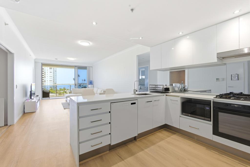 720/19 Imperial Pde, Labrador, QLD 4215